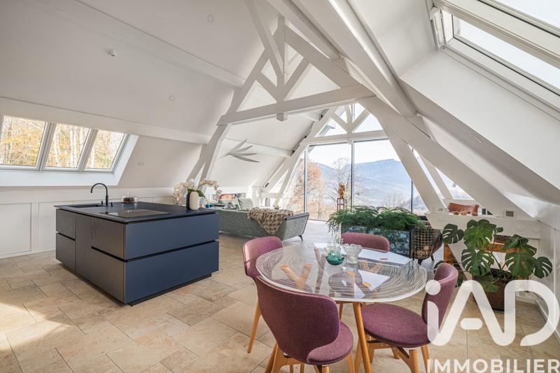 Maison - 254 m² - 7 pièces