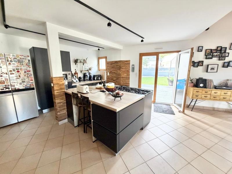 Maison - 298 m² - 5 pièces
