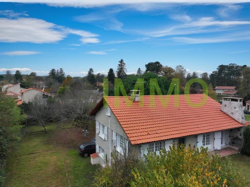 Maison - 151 m² - 7 pièces