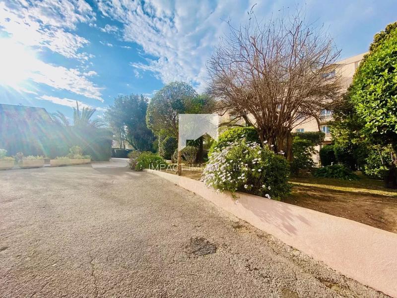 Appartement - 81 m² - 4 pièces