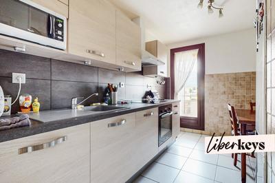 Appartement - 77 m² - 4 pièces