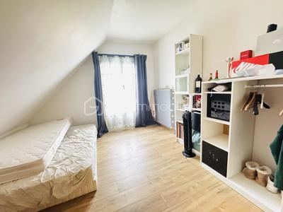 Maison - 198 m² - 8 pièces