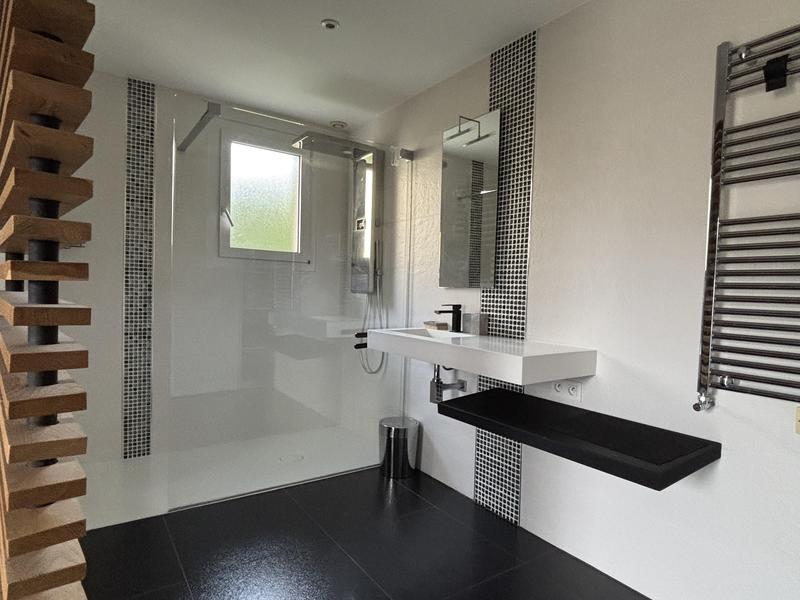 Maison - 200 m² - 7 pièces