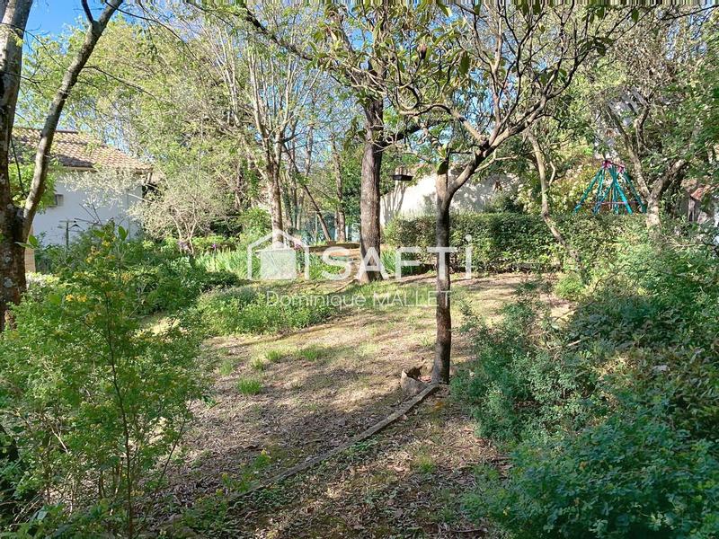 Maison - 190 m² - 8 pièces