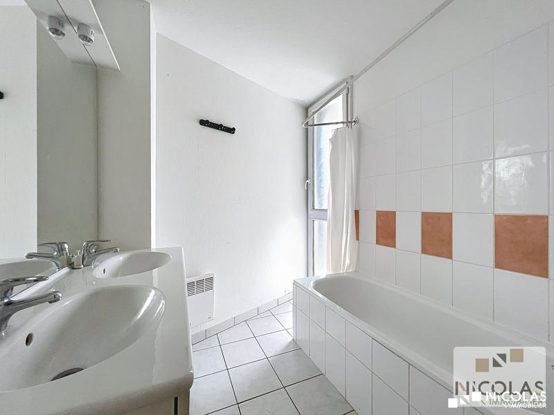 Appartement - 84 m² - 4 pièces