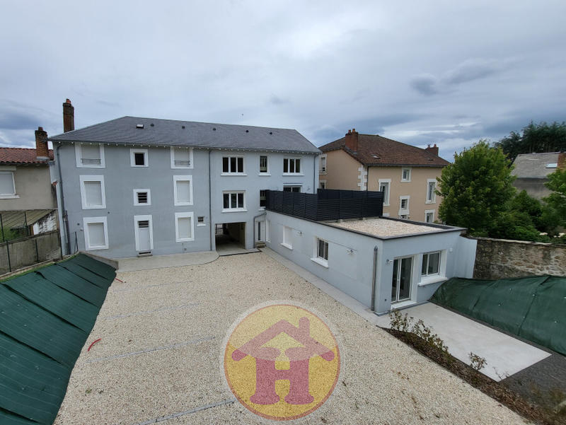 Maison - 211 m² - 10 pièces