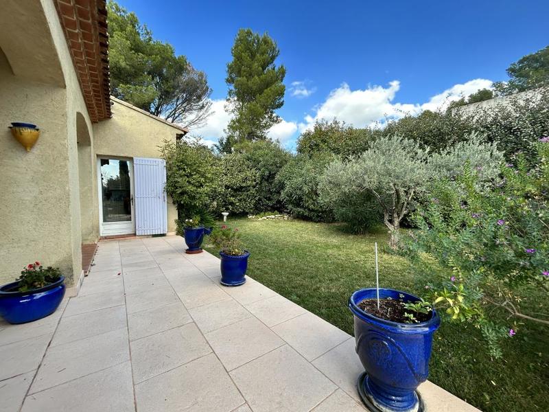 Pavillon - 209 m² - 7 pièces