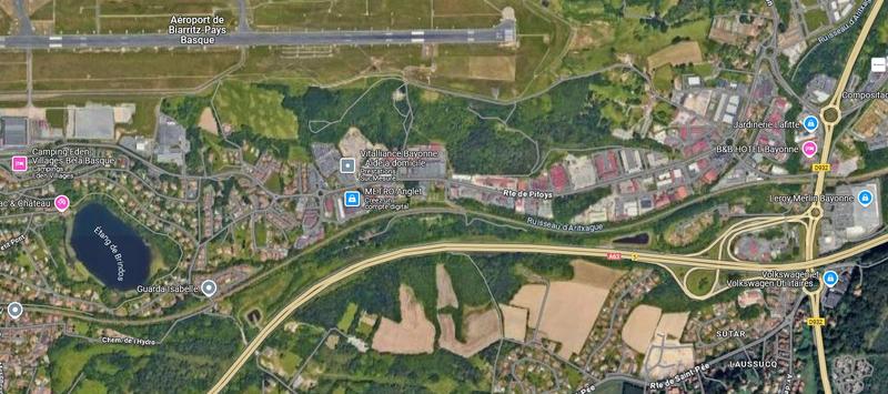 Local d'activités - 1 334 m²