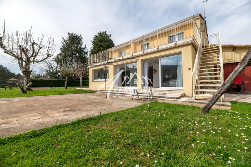 Maison contemporaine - 203 m² - 7 pièces
