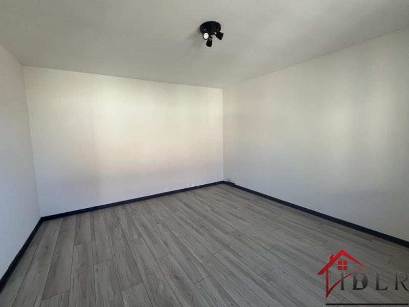 Maison - 185 m² - 10 pièces