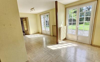 Villa - 205 m² - 8 pièces