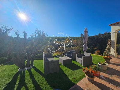 Maison - 190 m² - 6 pièces