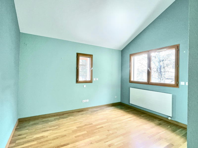 Maison - 203 m² - 7 pièces