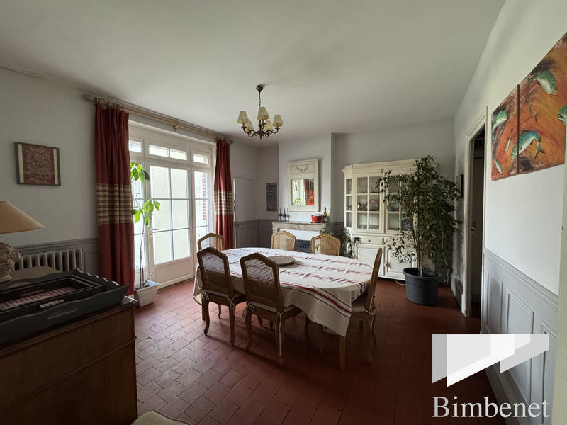 Maison - 172 m² - 8 pièces