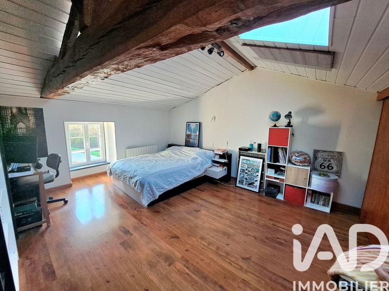 Maison - 175 m² - 9 pièces