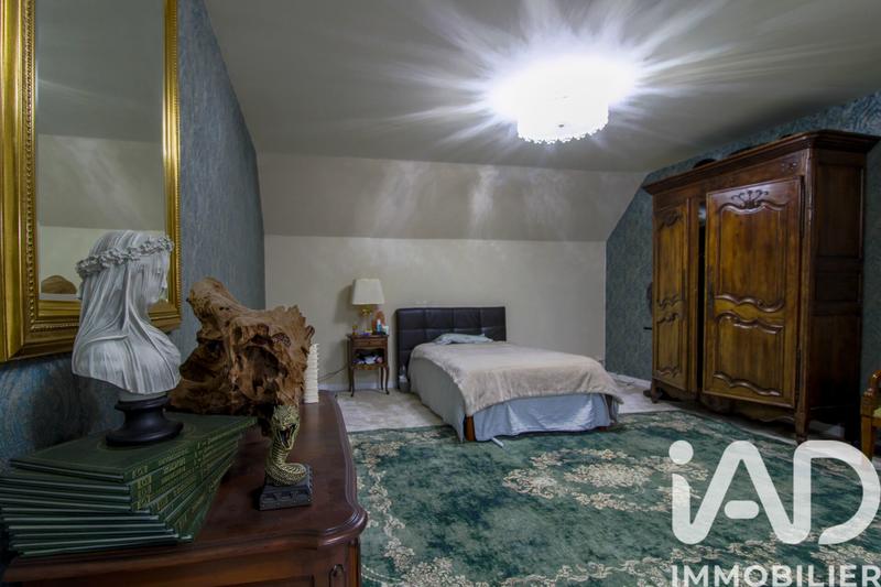 Maison - 247 m² - 6 pièces