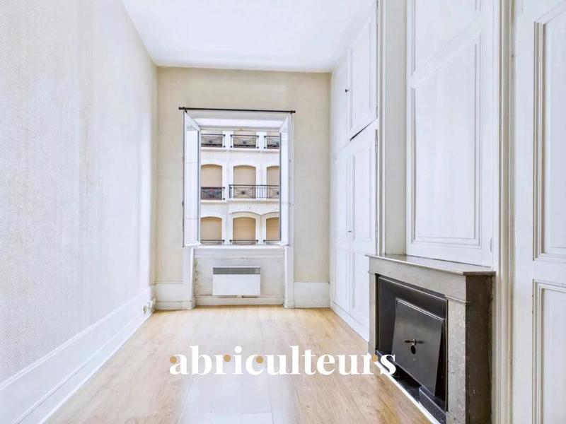 Appartement - 71 m² - 2 pièces