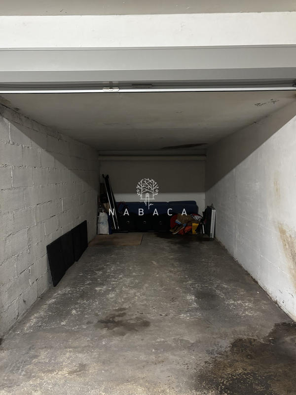 Parking / Garage - 12 m²