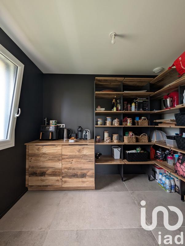 Maison - 237 m² - 8 pièces