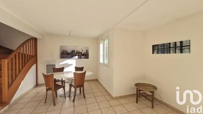 Maison - 94 m² - 5 pièces