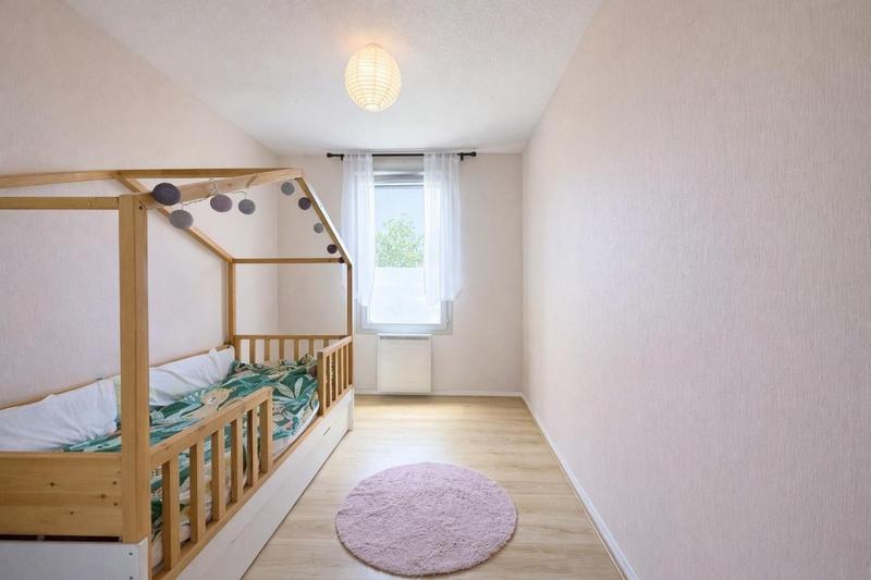 Appartement - 82 m² - 4 pièces