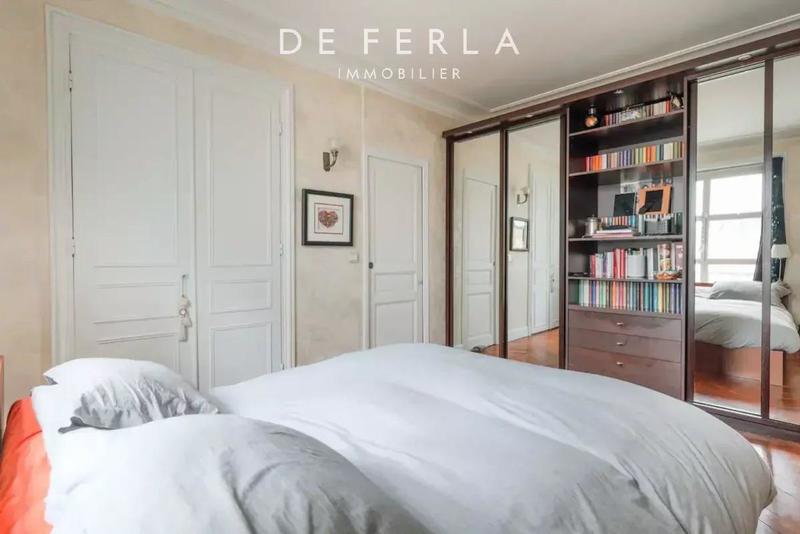 Appartement - 99 m² - 4 pièces