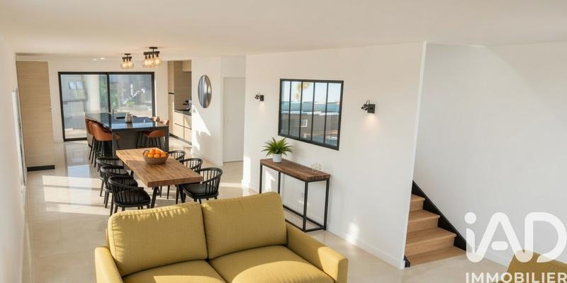 Maison - 150 m² - 5 pièces