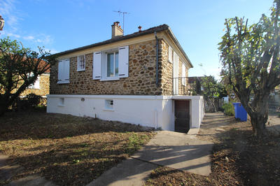 Maison - 96 m² - 4 pièces