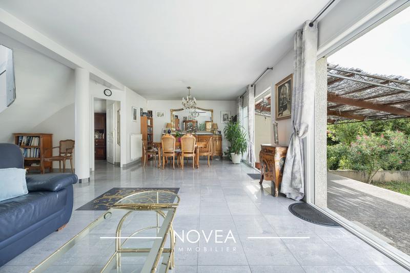 Villa - 137 m² - 6 pièces