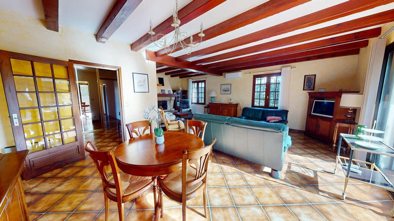 Maison - 122 m² - 4 pièces