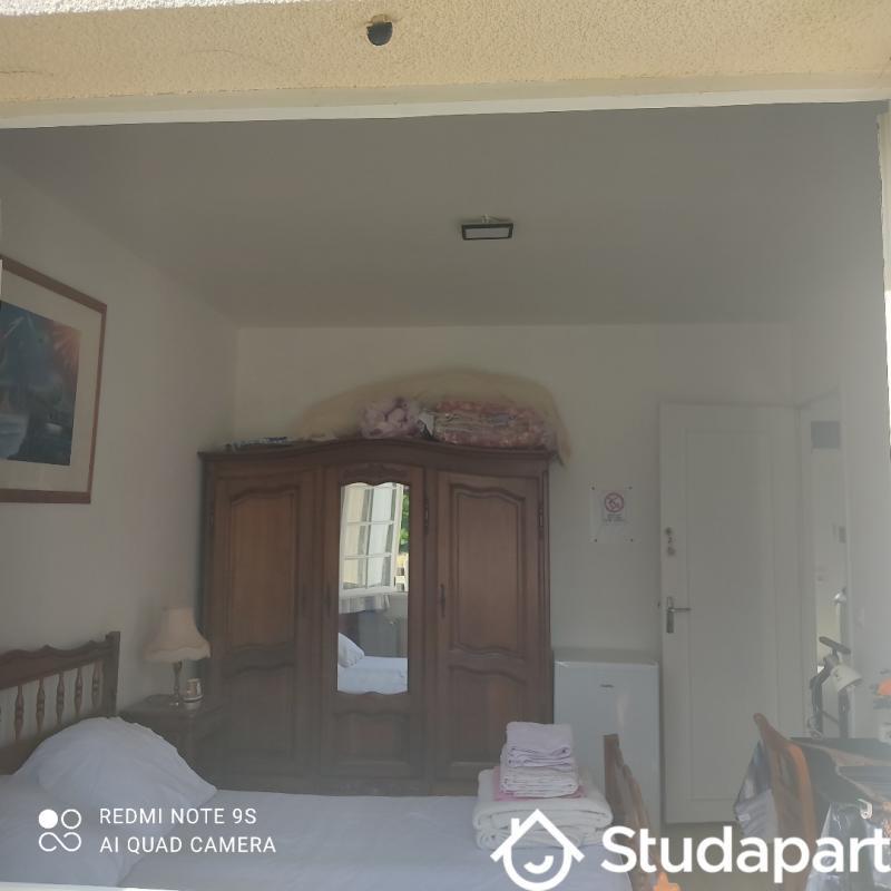 Chambre - 11 m² - 1 pièce