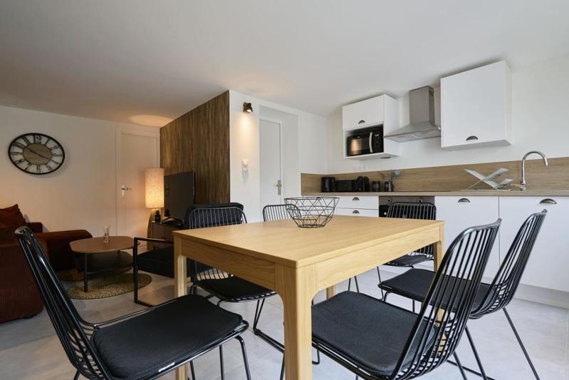 Maison - 94 m² - 6 pièces