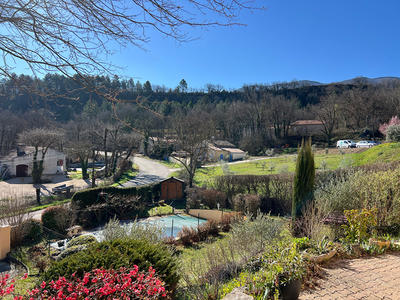 Maison - 115 m² - 4 pièces