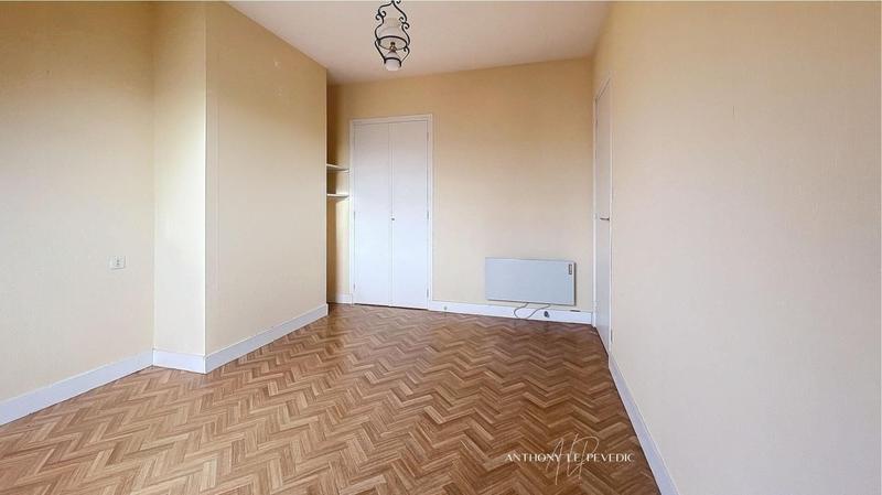 Maison - 136 m² - 9 pièces