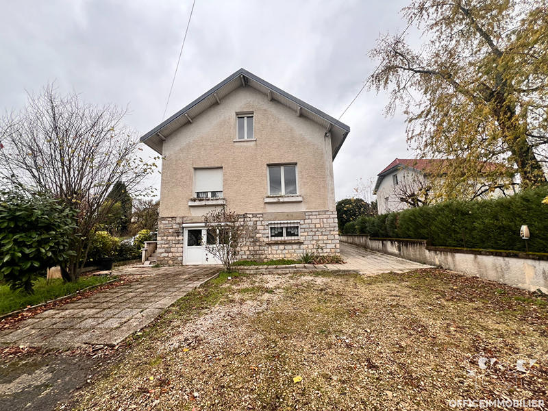 Maison - 200 m² - 5 pièces
