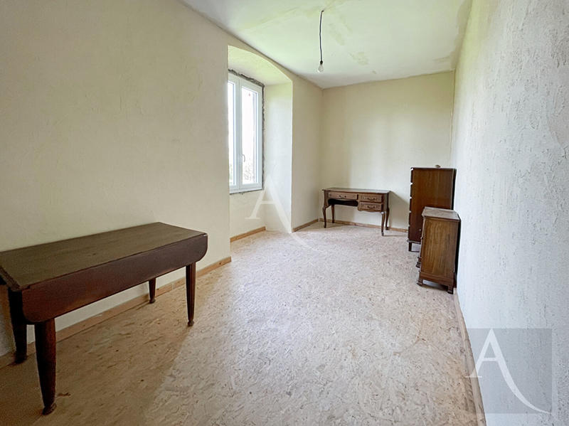 Maison - 102 m² - 4 pièces