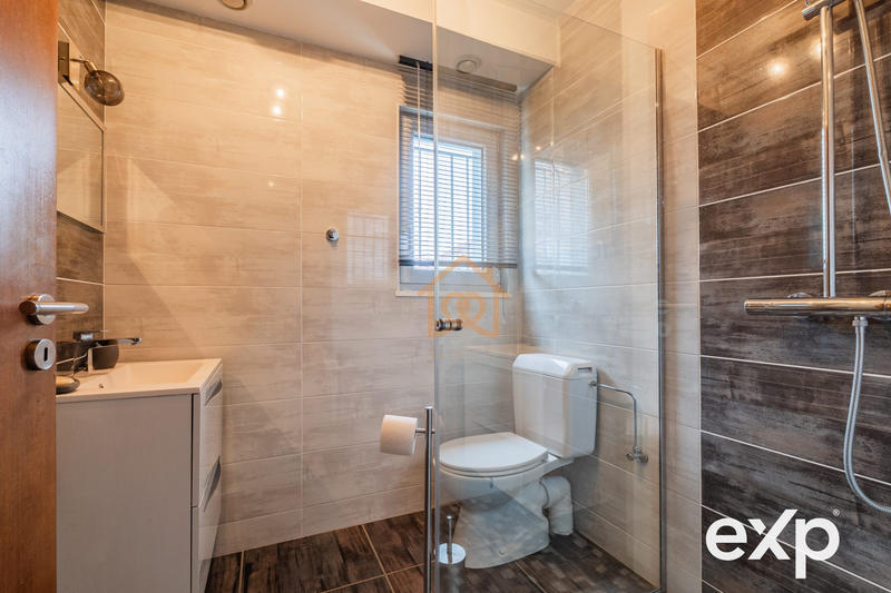 Maison - 185 m² - 6 pièces