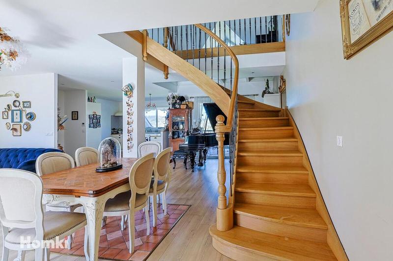 Maison - 164 m² - 6 pièces