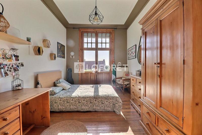 Maison - 273 m² - 7 pièces