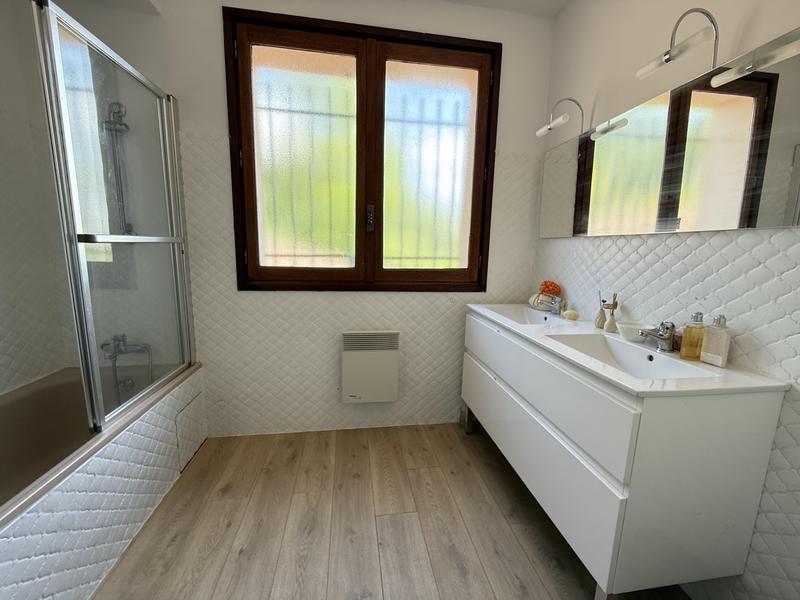 Maison - 195 m² - 7 pièces