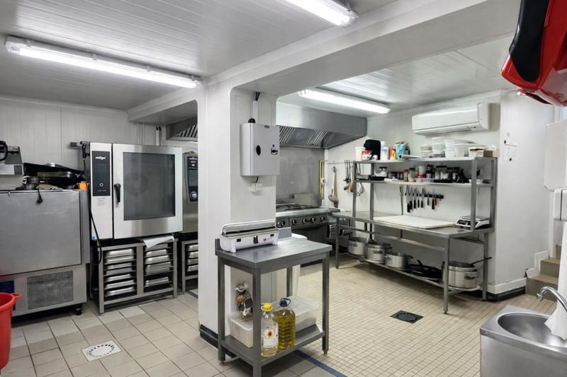 Fonds de commerce - 180 m²