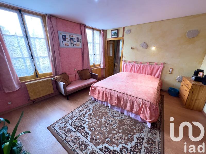 Maison - 229 m² - 8 pièces