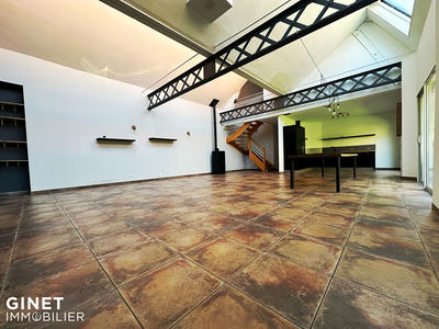 Appartement - 180 m² - 9 pièces