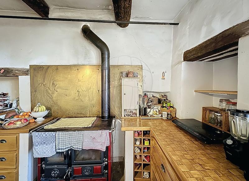 Maison - 243 m² - 8 pièces