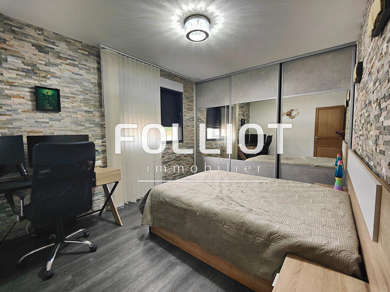 Maison - 203 m² - 6 pièces