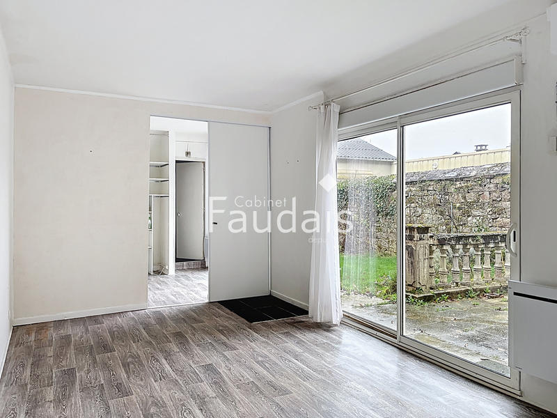 Maison - 243 m² - 8 pièces