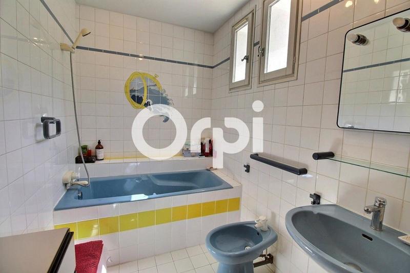 Maison - 200 m² - 5 pièces