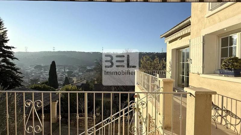 Villa - 171 m² - 6 pièces