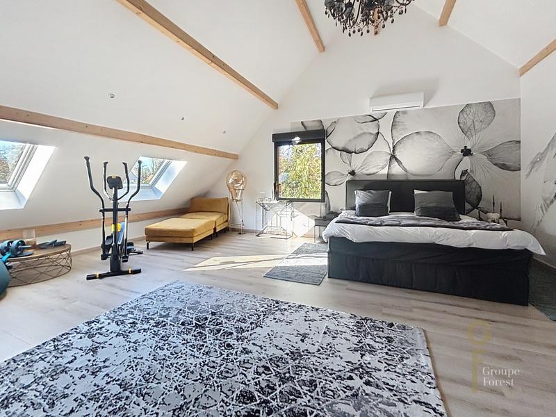 Maison - 269 m² - 8 pièces