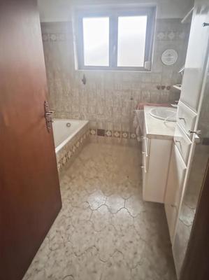 Maison - 100 m² - 7 pièces